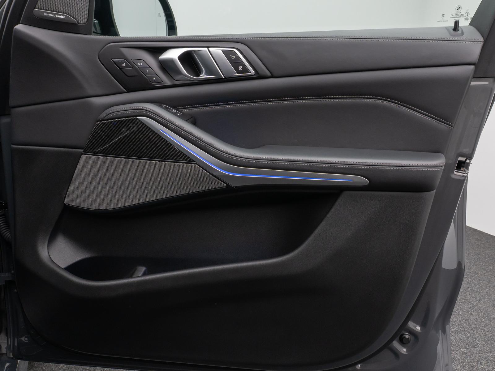 BMW X5 M60i 360° HUD H/K SoftCl Panorama Sky Lounge 