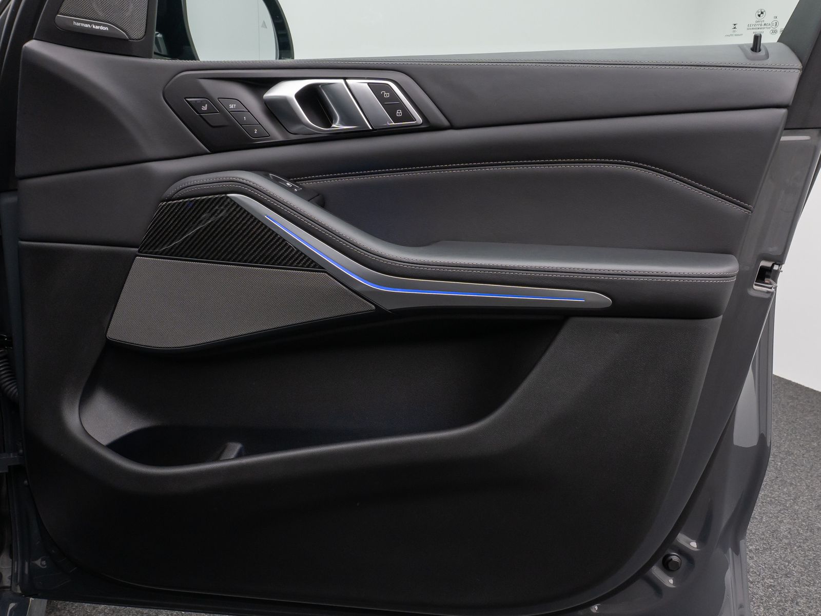 Fahrzeugabbildung BMW X5 M60i 360° HUD H/K SoftCl Panorama Sky Lounge