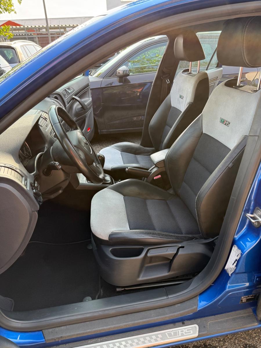 SKODA OCTAVIA - RS - 200 CV - BVM - CARNET ENTRETIEN