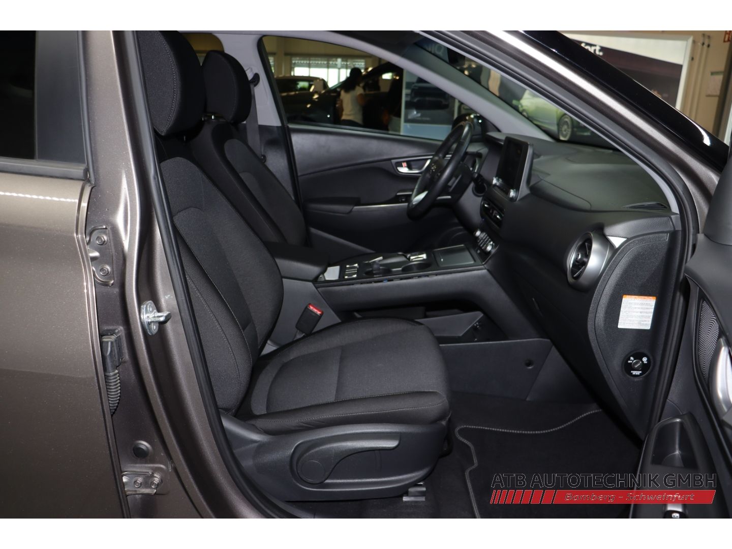 Fahrzeugabbildung Hyundai KONA Elektro Trend 2WD 39,2 kWh 96,6% SOH LED AC