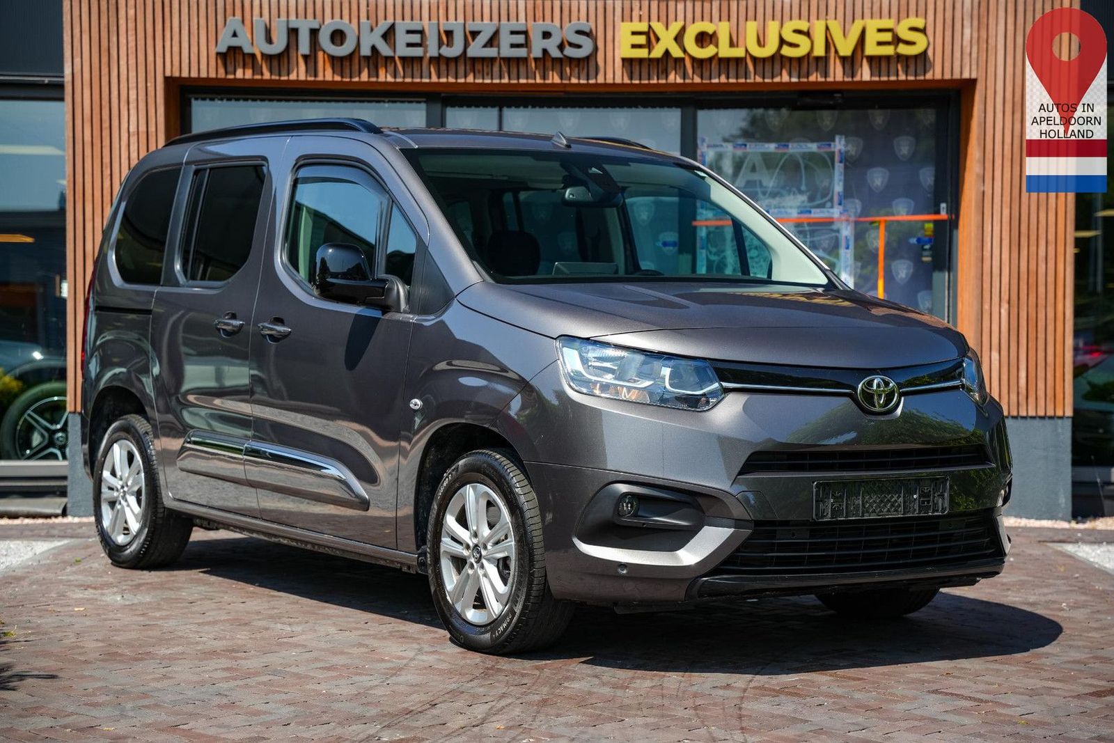 Toyota PROACE CITY Geel nummernschild 5 Sitze automatik