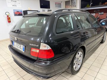 BMW 320 - 4