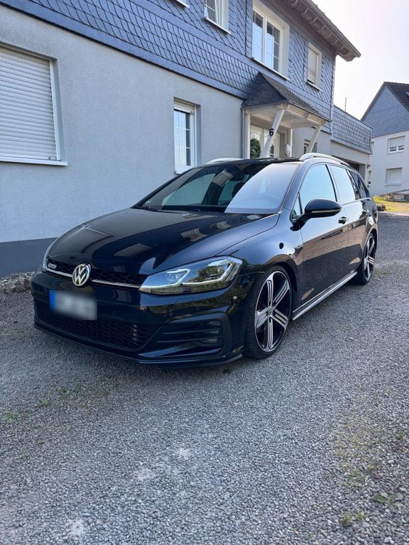 Image of Volkswagen Golf