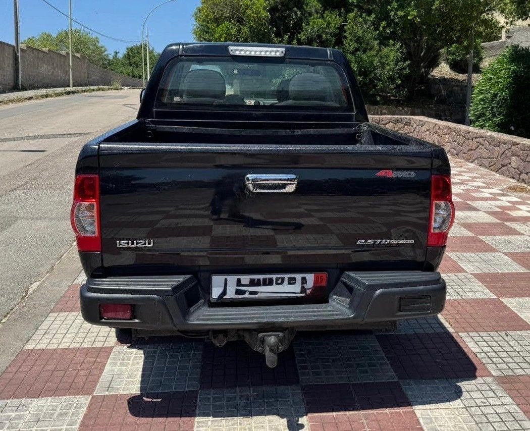 ISUZU D-MAX 2.5 TD 136CH 4X4