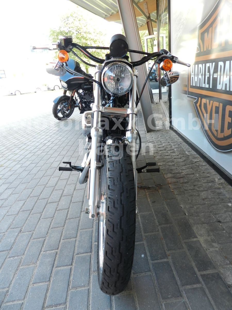 Fahrzeugabbildung Harley-Davidson Sportster 883 Low mit Kess-Tech etc.