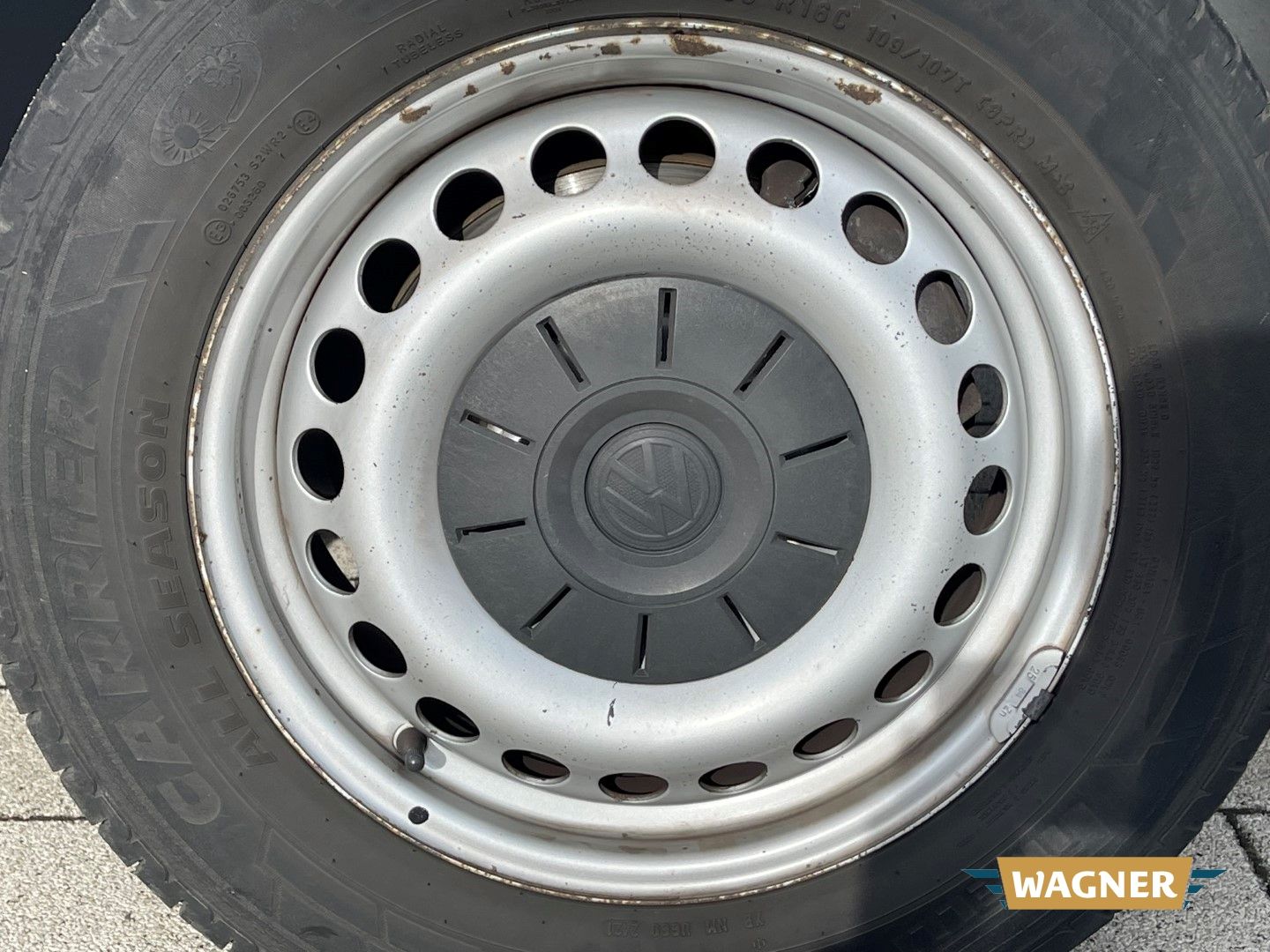 Fahrzeugabbildung Volkswagen T6 Kombi EcoProfi lang 9 Sitzer Klima