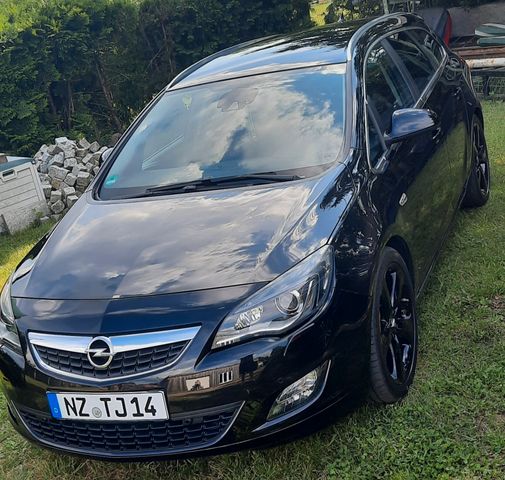 Opel Astra Sports Tourer 2.0 CDTI INNOVATION Opc-Line