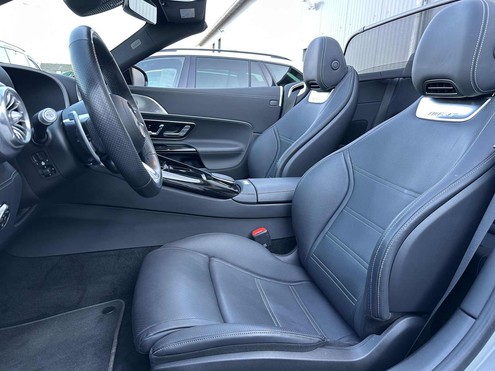 Fahrzeugabbildung Mercedes-Benz SL 43 AMG NAV+LED+DISTRONIC+VCOCK+HUD+360°+20ZO