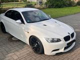 BMW M3 E 93  in Mineralweiss Metallic - BMW M3: Cabrio