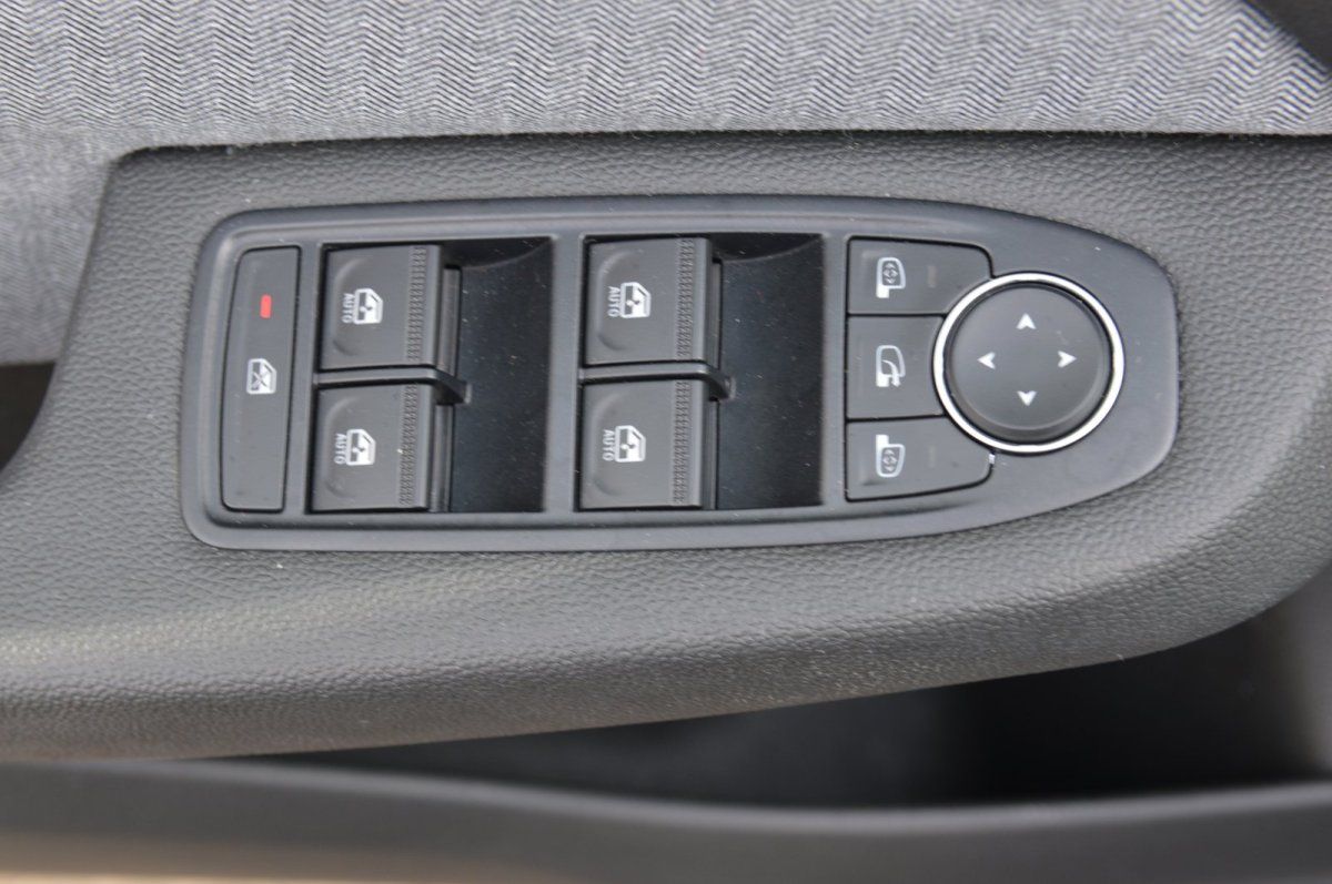 Fahrzeugabbildung Renault Clio V LED SHZ Navi Kamera  Techno