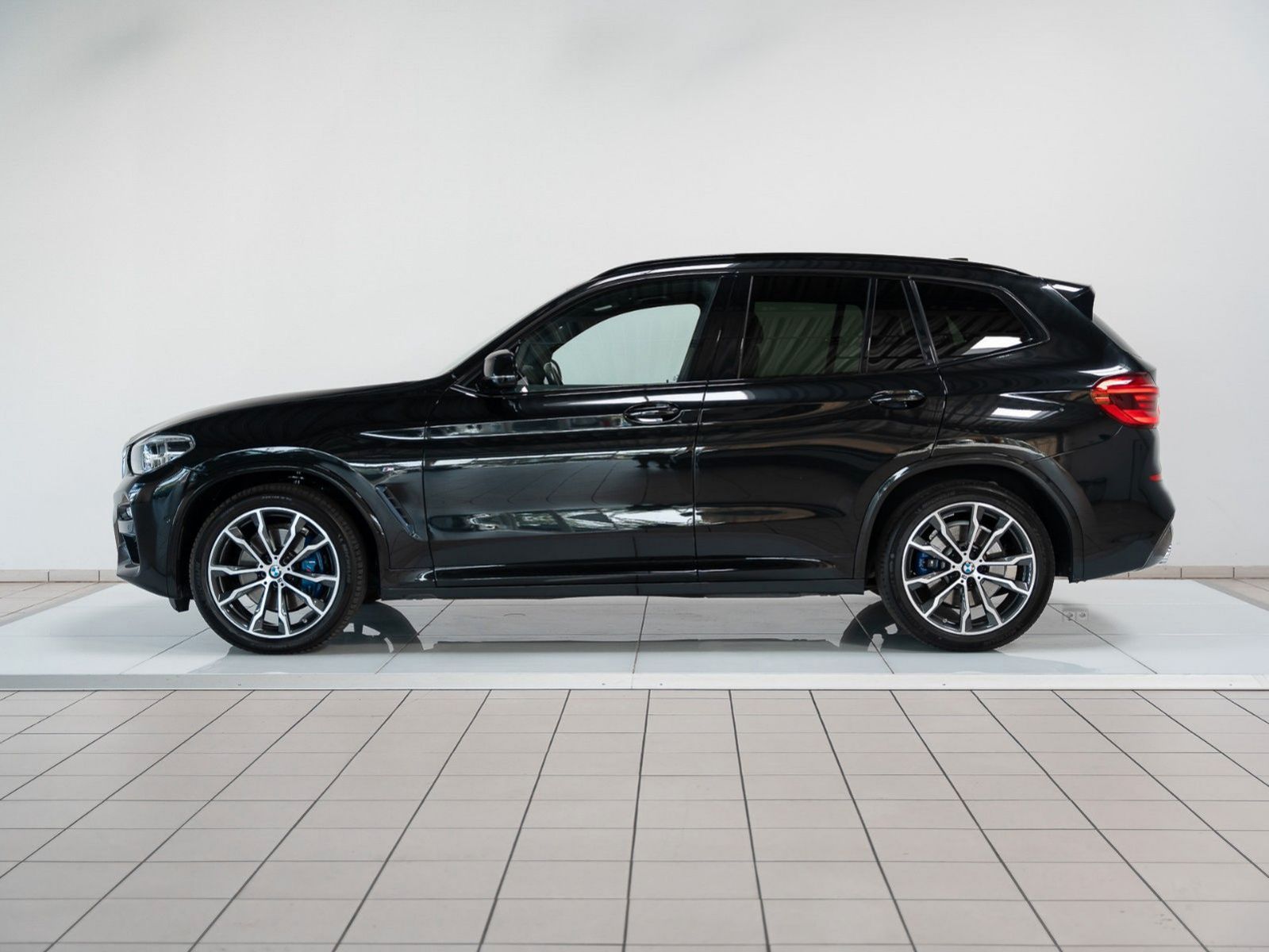 Fahrzeugabbildung BMW X3 xD30d M Sport Kamera HUD HiFi Panorama 20Zoll