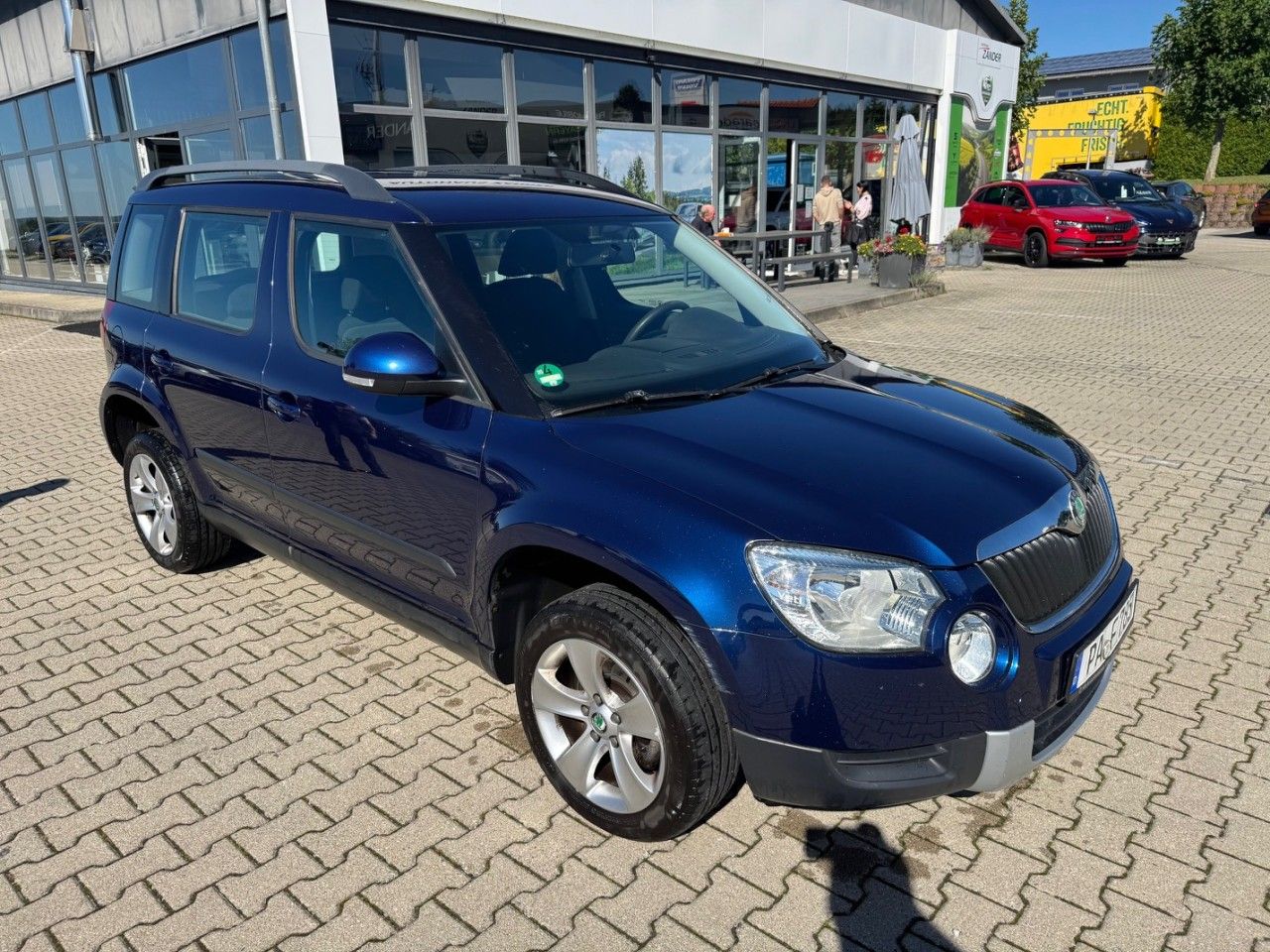 Fahrzeugabbildung SKODA Yeti Active 4x4 TDI - nur an Händler / Gewerbe
