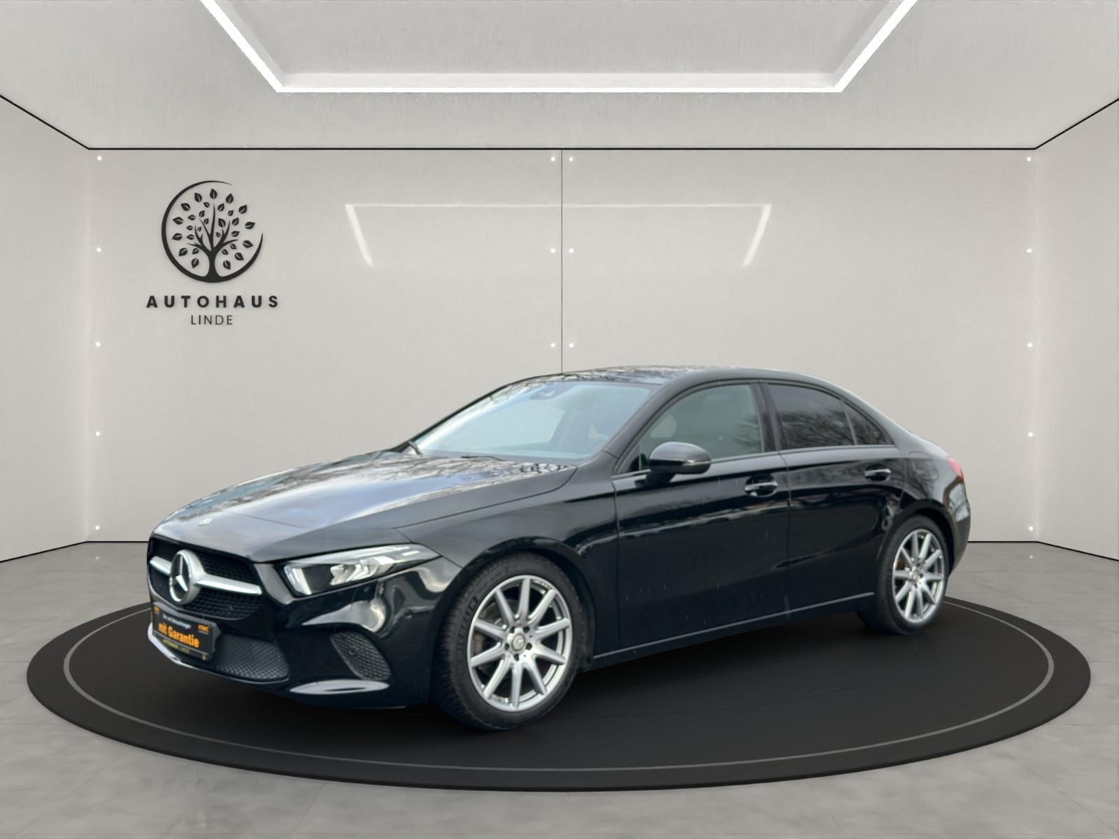 Mercedes-Benz A 180 A Limousine AMG/ Digital Widescreen/Panora