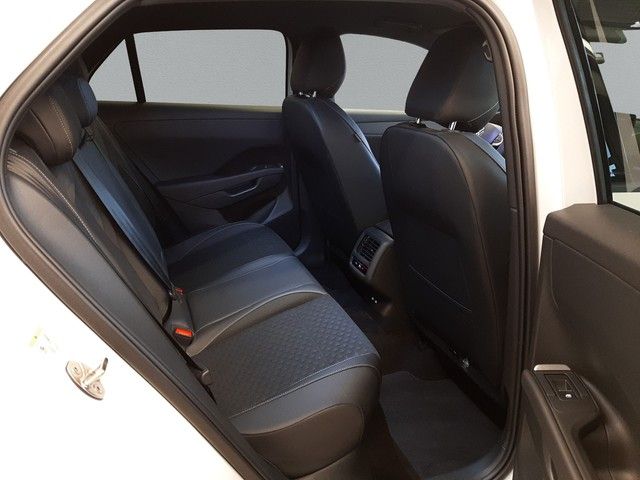 Fahrzeugabbildung Volkswagen T-Roc R-Line 1.5eTSI Matrix 18" NEUES MODELL