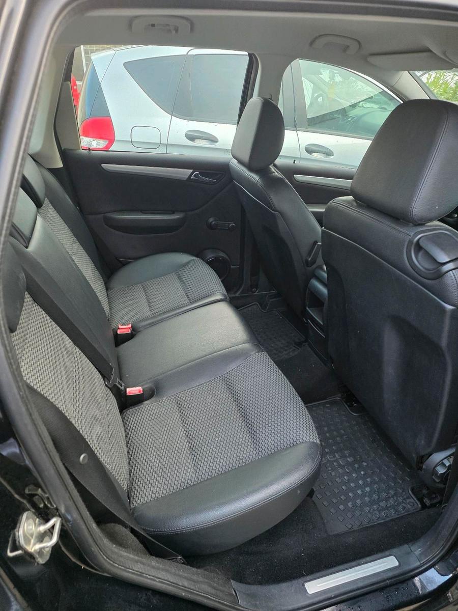 Mercedes-Benz A150 2009 — photo 10