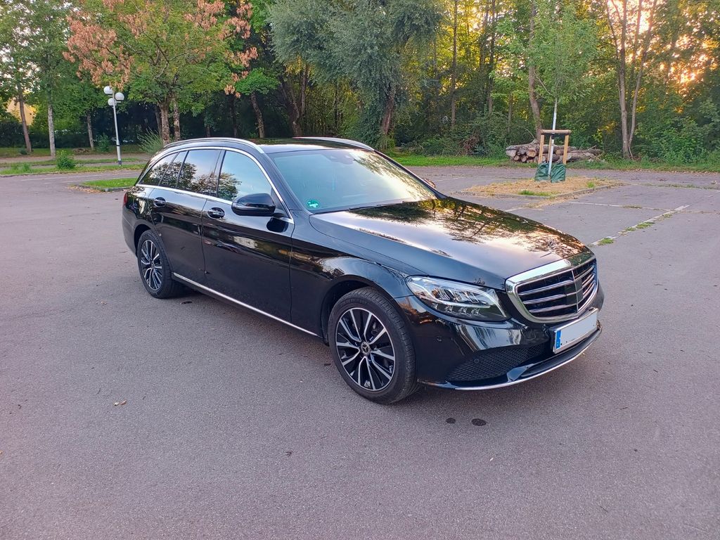 Image of Mercedes-Benz C 220