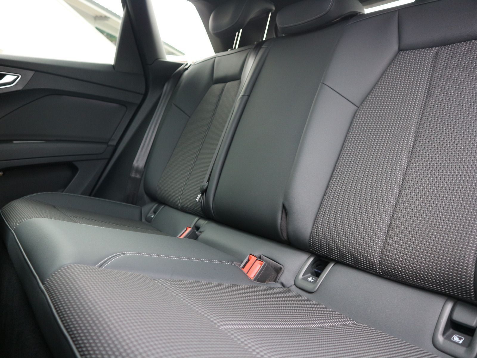 Audi Q4 e-tron - Bild 13