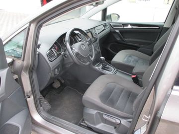 Volkswagen Golf - 4