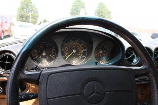 Mercedes-Benz SL 560