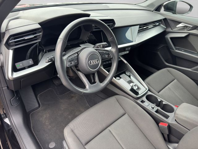 Fahrzeugabbildung Audi A3 Sportback 40 TFSI e S-tronic+LED+MMI+CarPlay