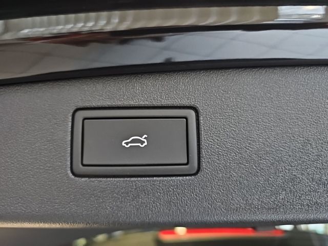 Fahrzeugabbildung Volkswagen Tiguan Elegance 1.5 eTSI OPF 110 kW (150 PS) 7-G