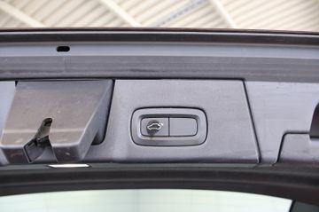 Volvo V90 Kombi 2.0 Momentum DIGI.+ACC+KAM+LED+AHK
