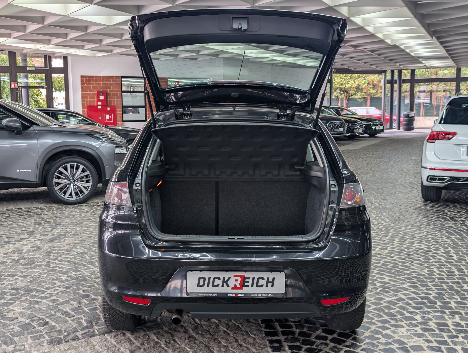 Fahrzeugabbildung SEAT Ibiza 1.6 Sport Edition TÜV*KLIMA*16" ALU