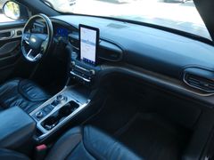 FORD Explorer Platinum Plug-in-Hybrid 4x4