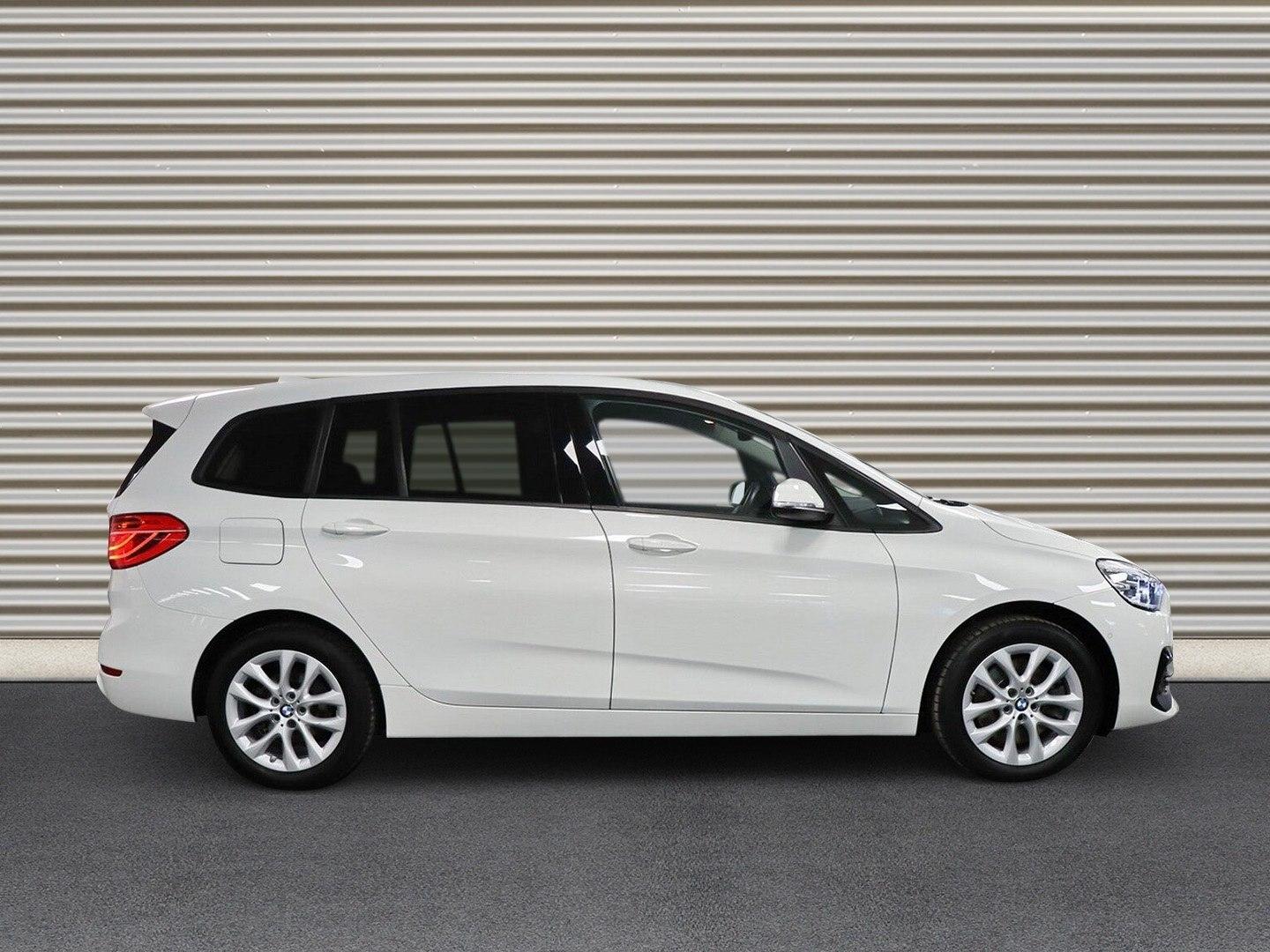 BMW 218d Advantage