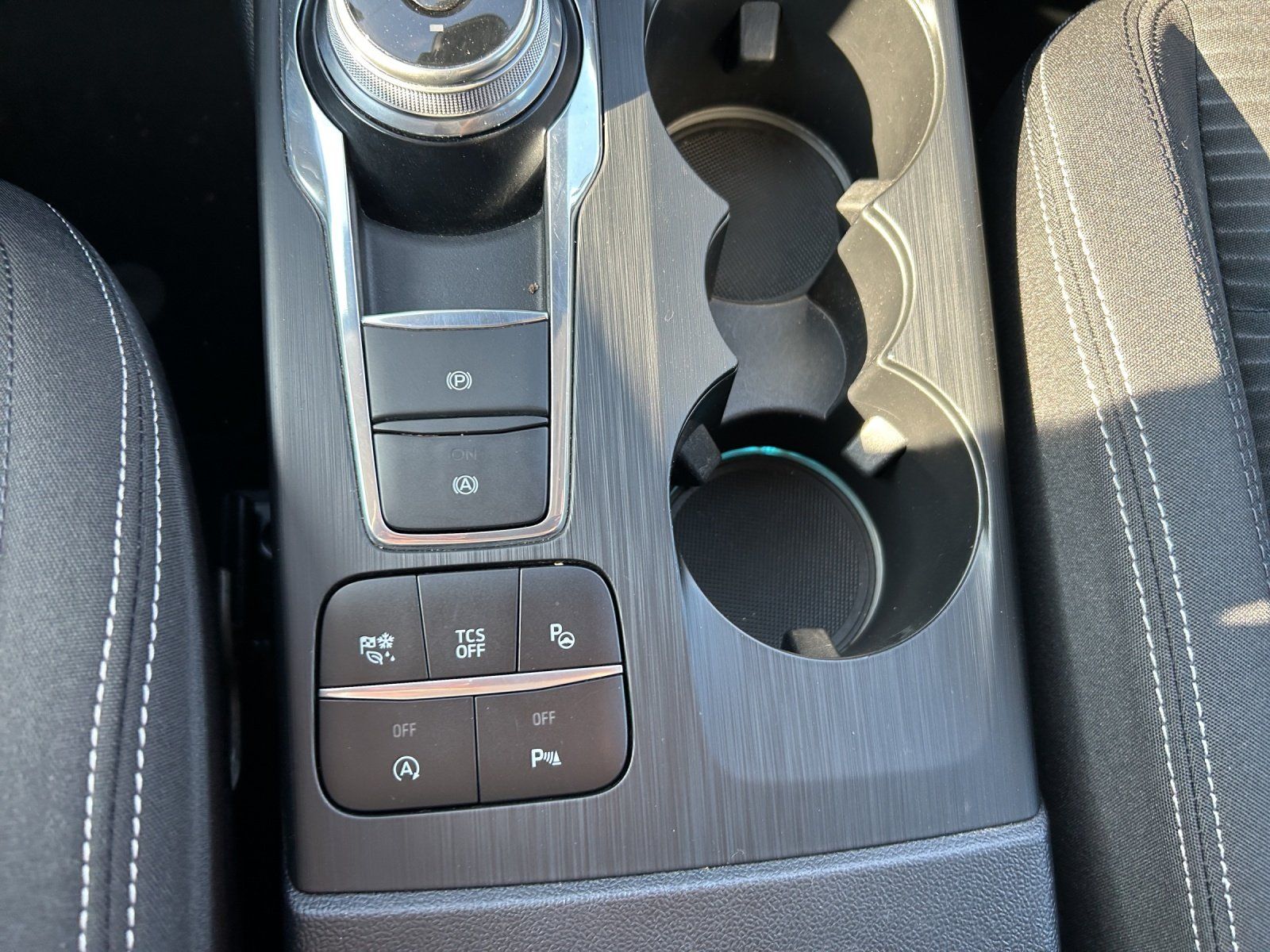 Fahrzeugabbildung Ford Focus 1.0 EcoBoost Titanium Kamera/Navi/LED