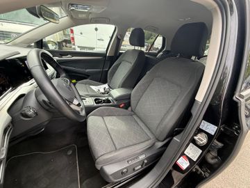 Volkswagen Golf - 8