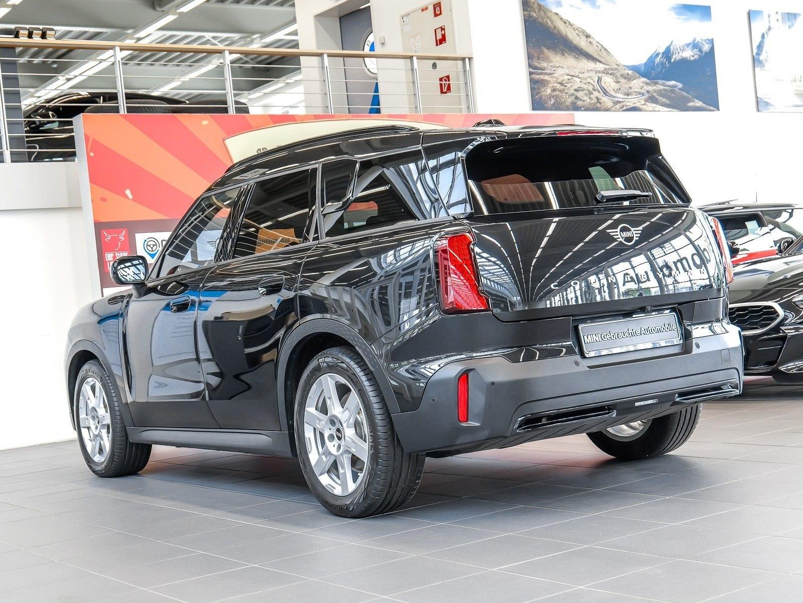 MINI Countryman E Essential SHZ PDC LED