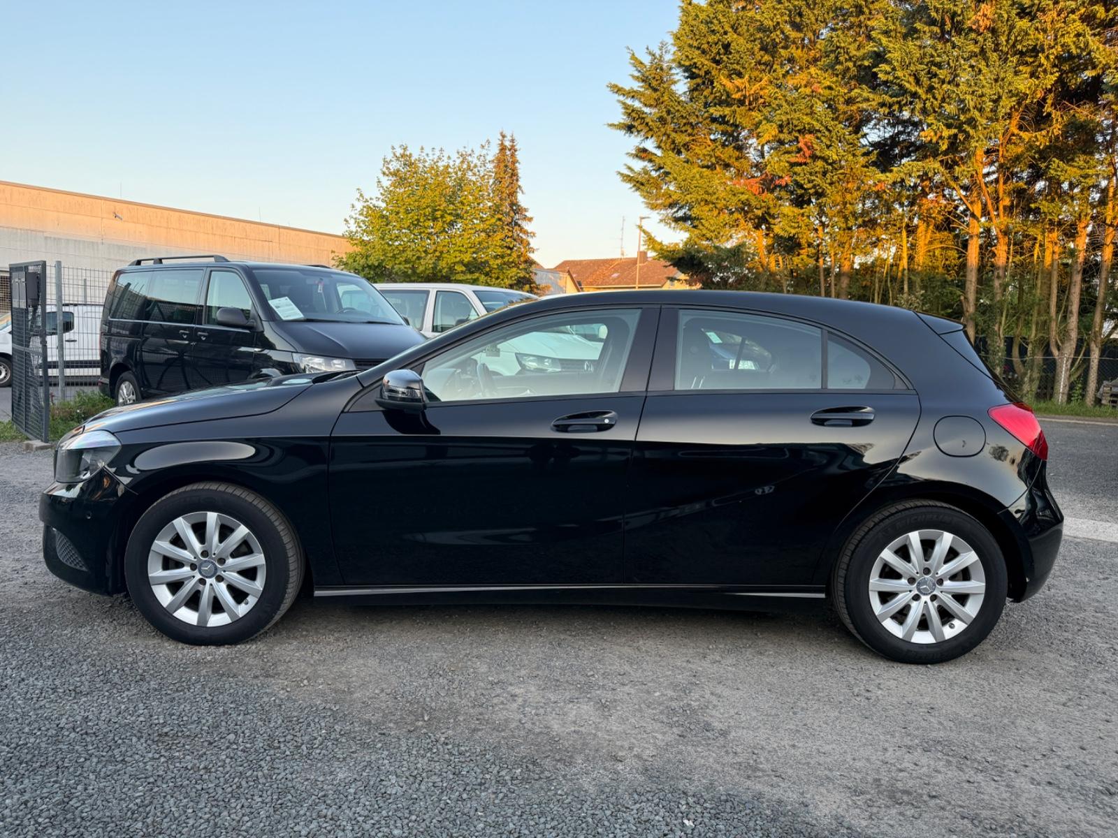 Mercedes-Benz A 180 CDI/Tempomat/Navi/Start-Stopp/Klima/SHZ