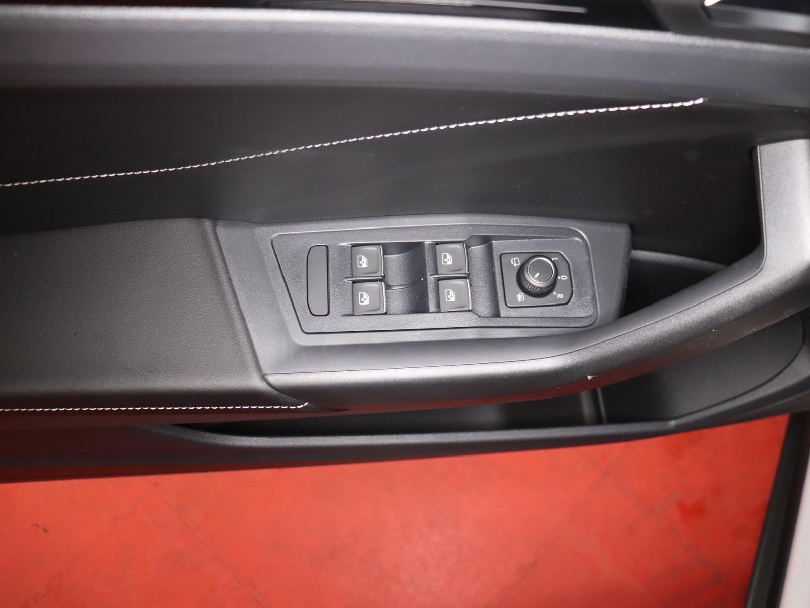 Volkswagen T-Roc Cabriolet R-Line 1.5 TSI DSG 249,-ohne An, миниатюра 8