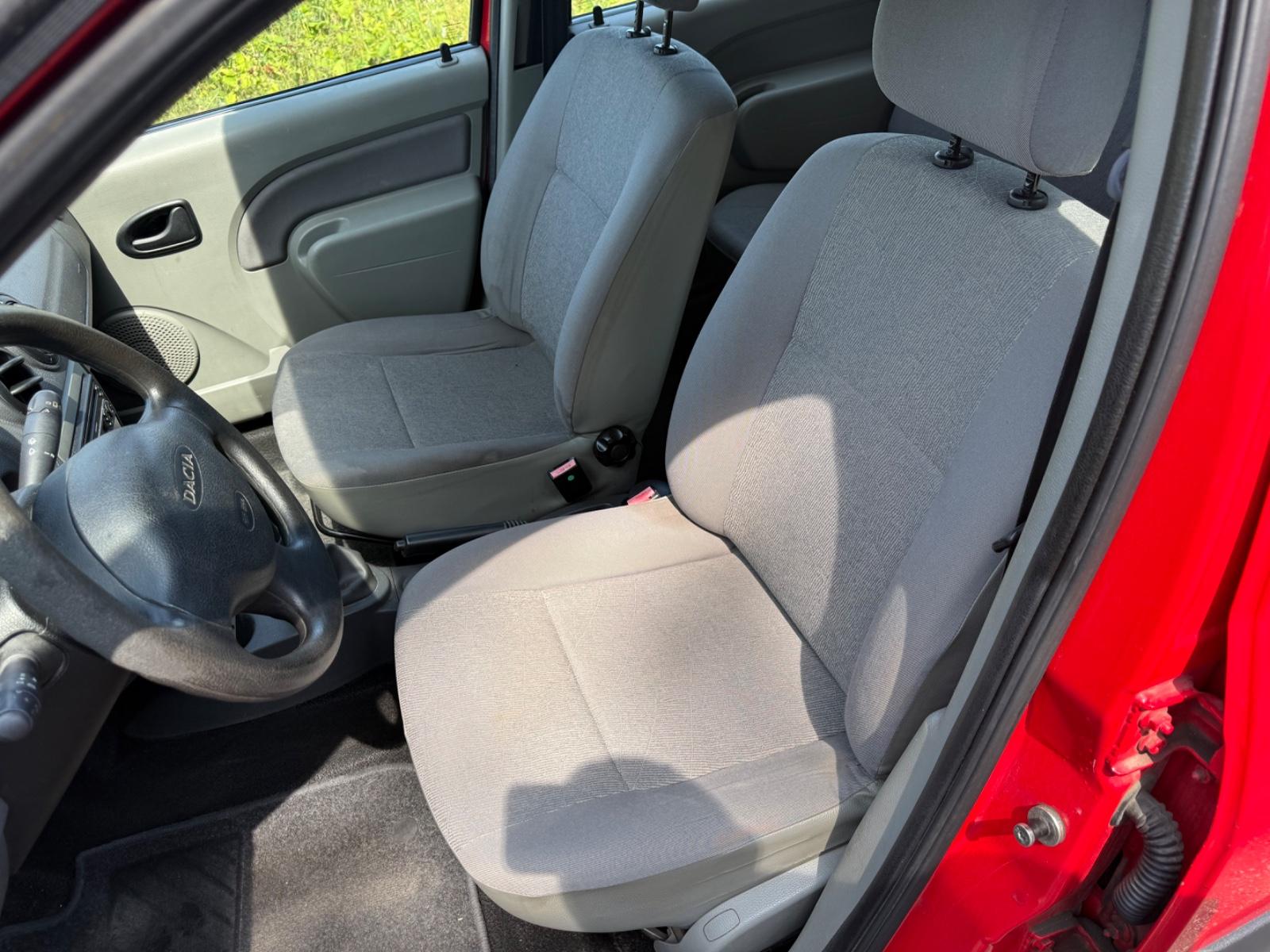 Dacia Logan 2007 — photo 12