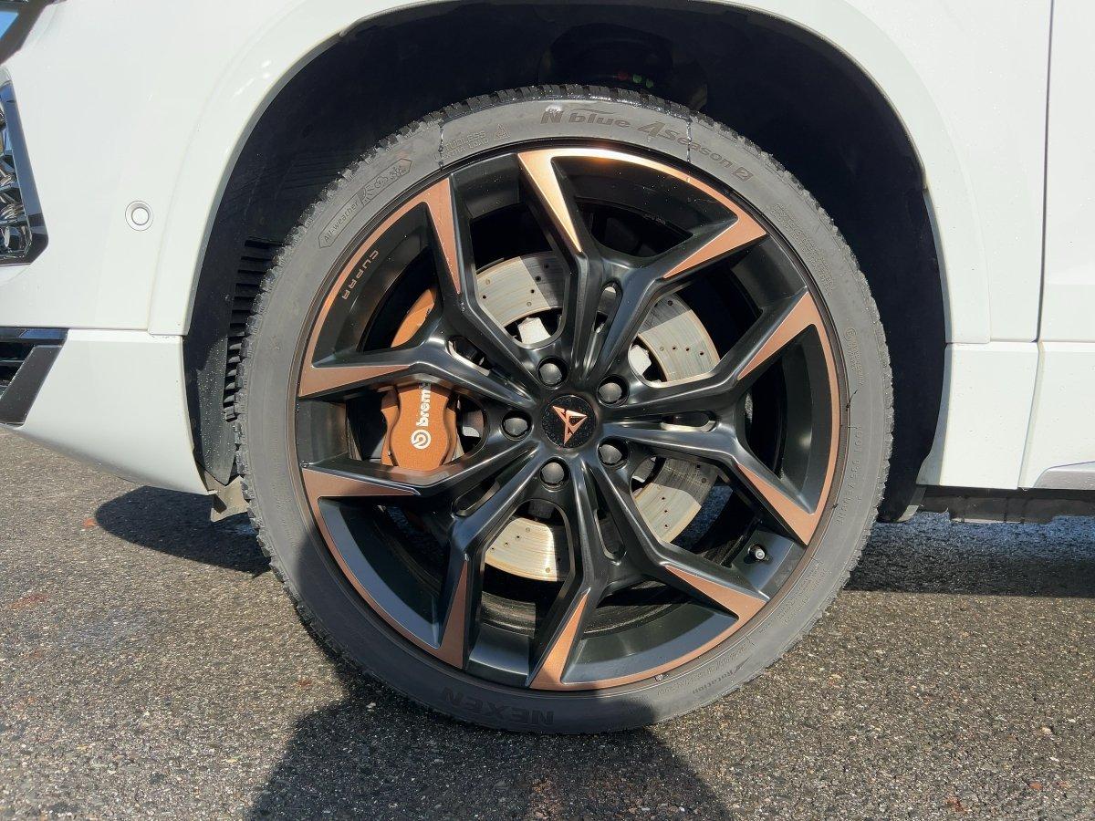 Cupra Ateca EDITION VZ 2.0 TSI DSG ACC+BEATS+NAVI+PANO
