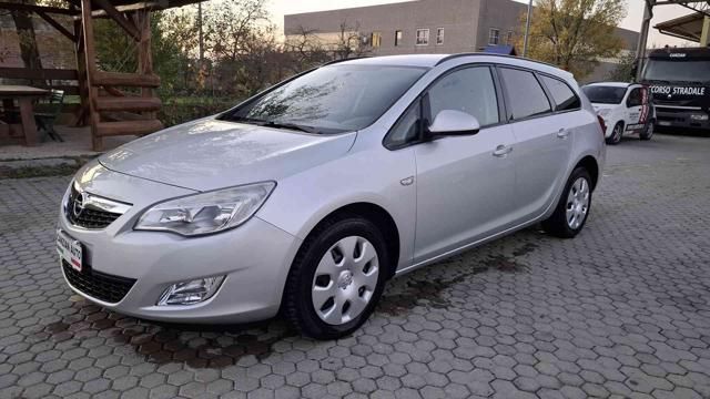 Opel OPEL Astra 1.7 CDTI Sports Tourer Cosmo