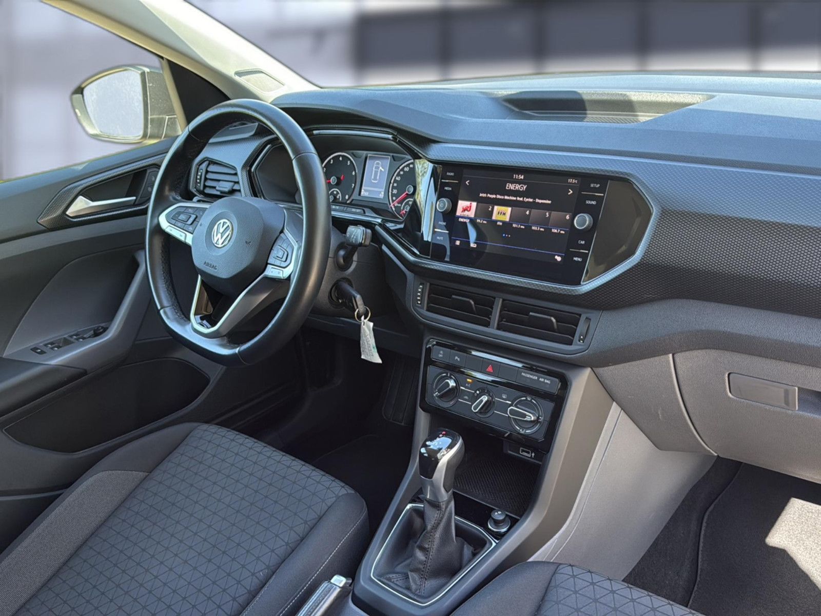 Fahrzeugabbildung Volkswagen T-Cross Life/ unfallfrei /
