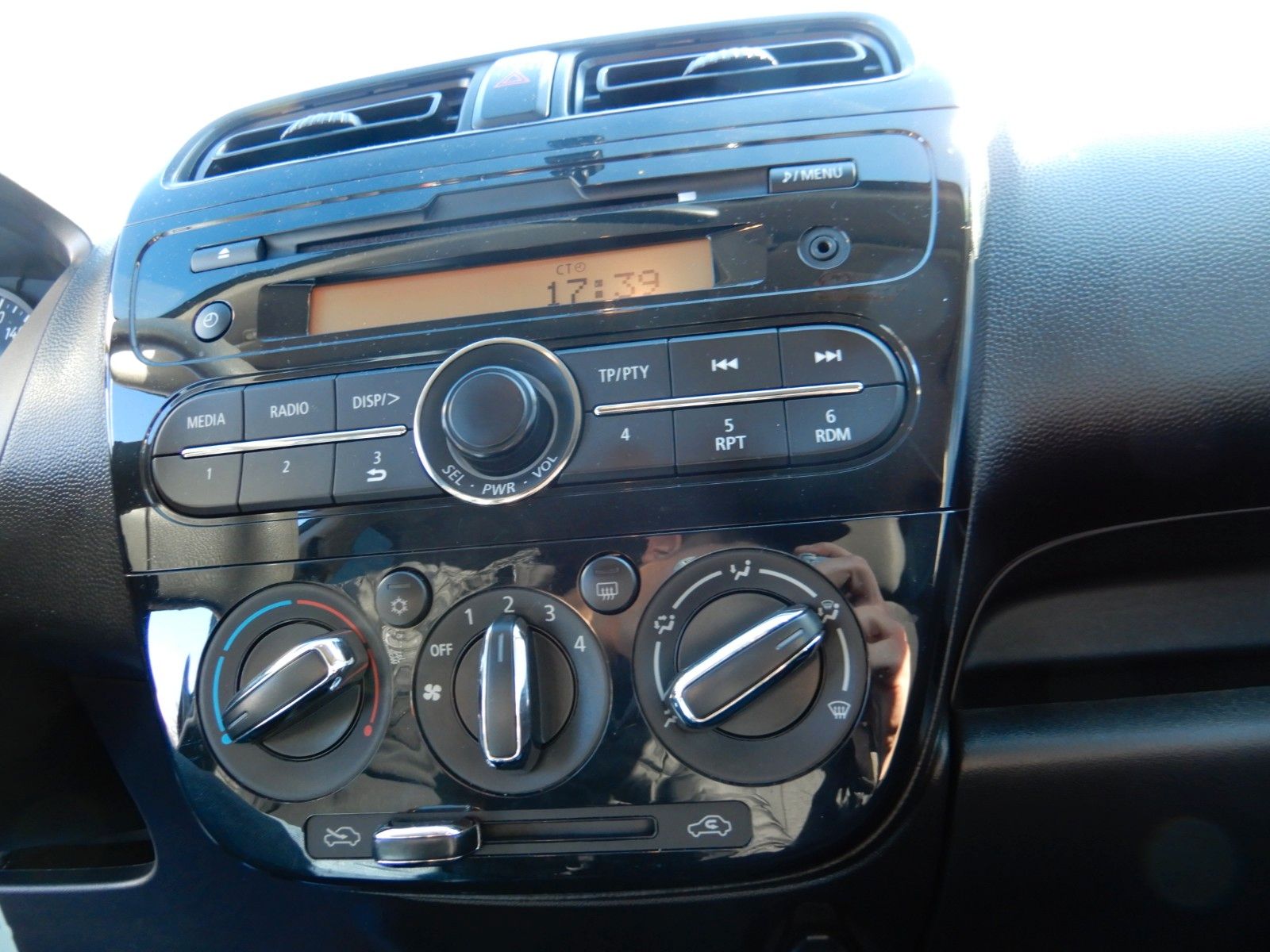 Fahrzeugabbildung Mitsubishi Space Star Diamant Edition 1.0 Klima*Radio