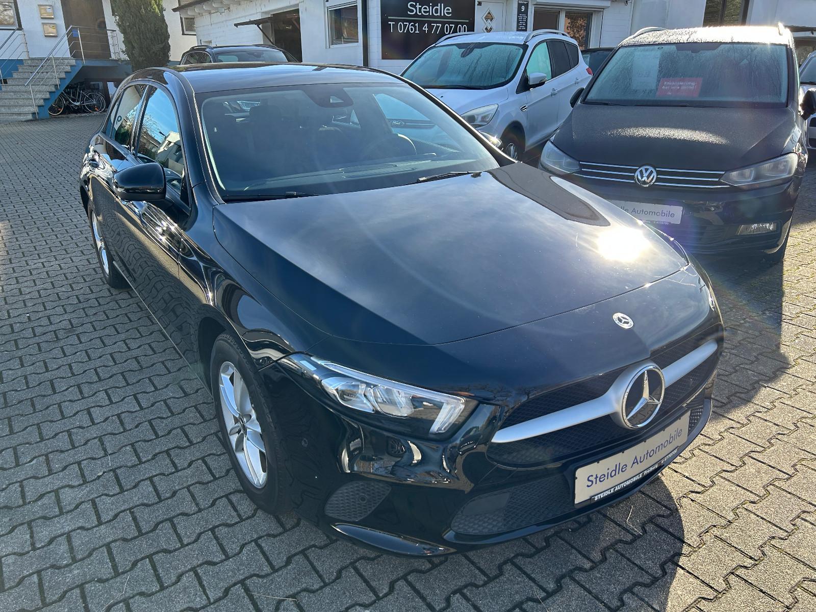 Mercedes-Benz A 200 Automatik LED Navi Keyless AHK