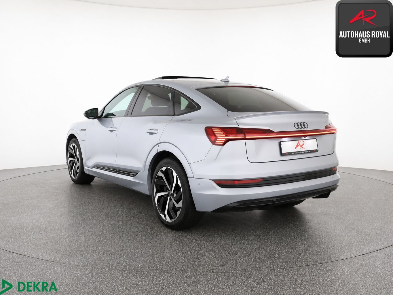 Audi e-tron Sportback 55 qu S LINE PANO LUFT KEYLESS foto 3