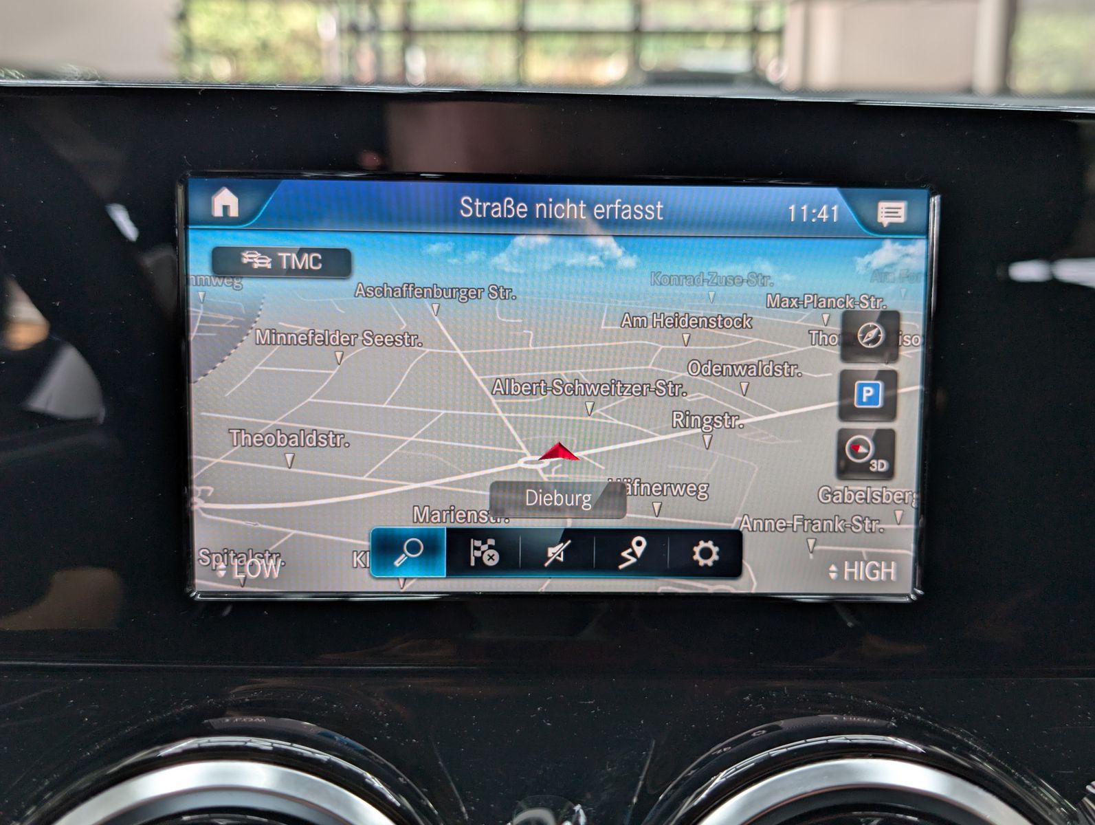 Fahrzeugabbildung Mercedes-Benz GLB 220 d MBUX LEDER VIRT APP KAM LED SHZ ALU