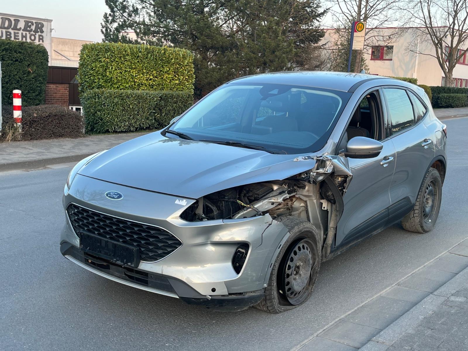 Ford Kuga 2.0 TDCI 4x4 Automatik Cool & Connect AHK