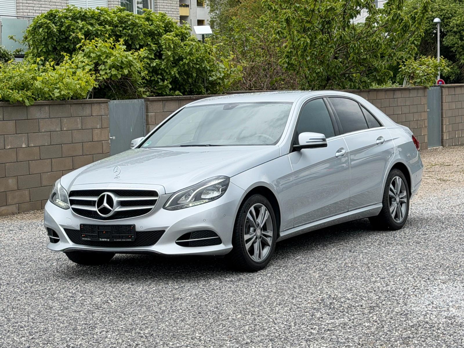Mercedes-Benz E 200 Limousine AUTOMATIK+LED+LEDER+NAVI+AHK+PDC