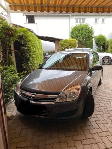 Opel Astra 140 PS / wenig KM