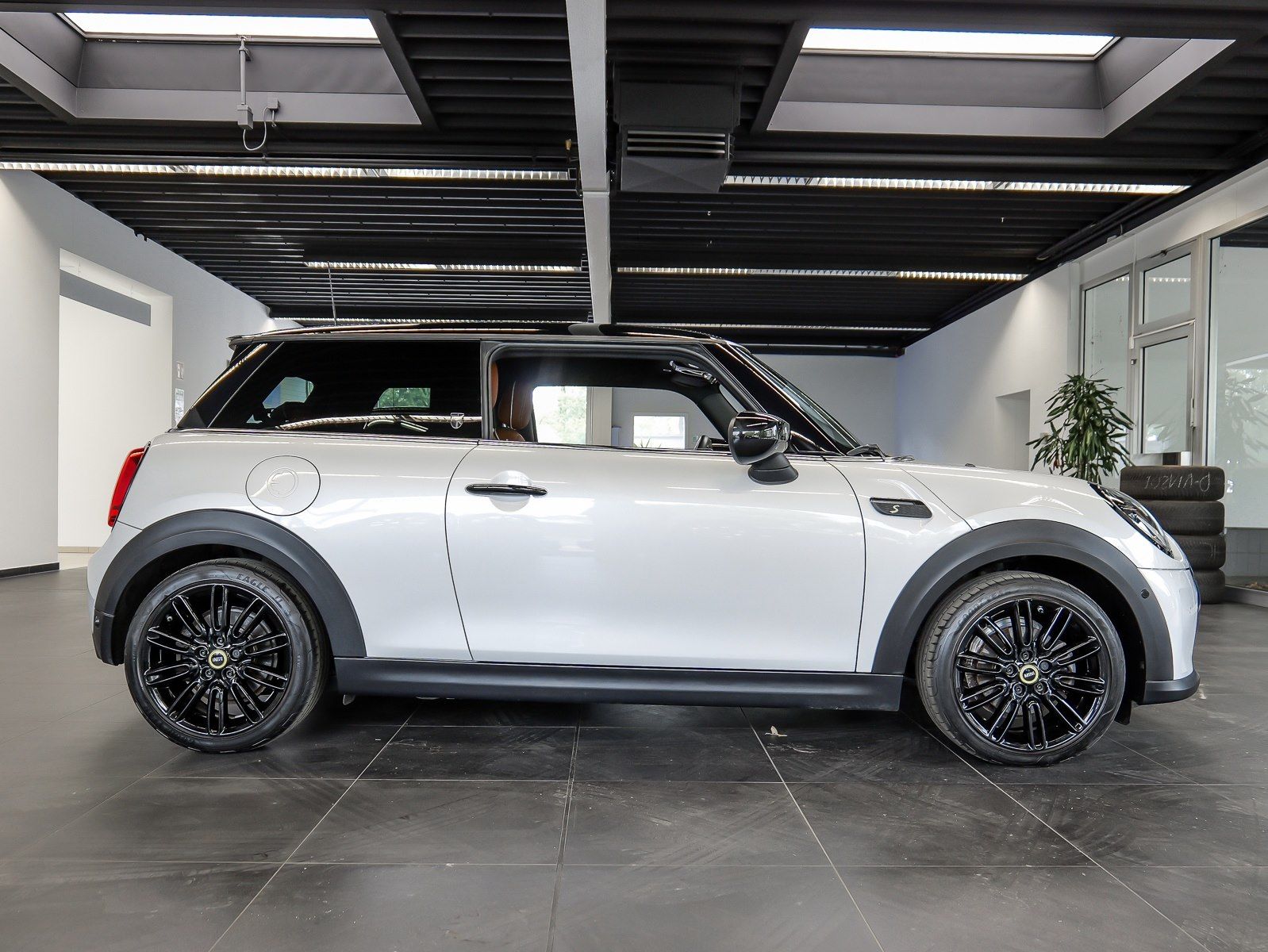 MINI Cooper SE - Bild 10