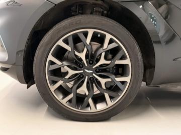 صورة 10 لـ 2022 Aston Martin DBX