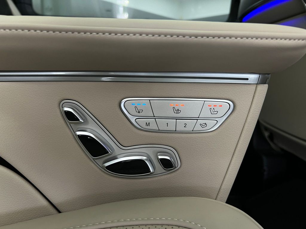 Mercedes-Benz V 300 d 4M Excl. lang*AMG*Luxury*Airm*Pano*360°