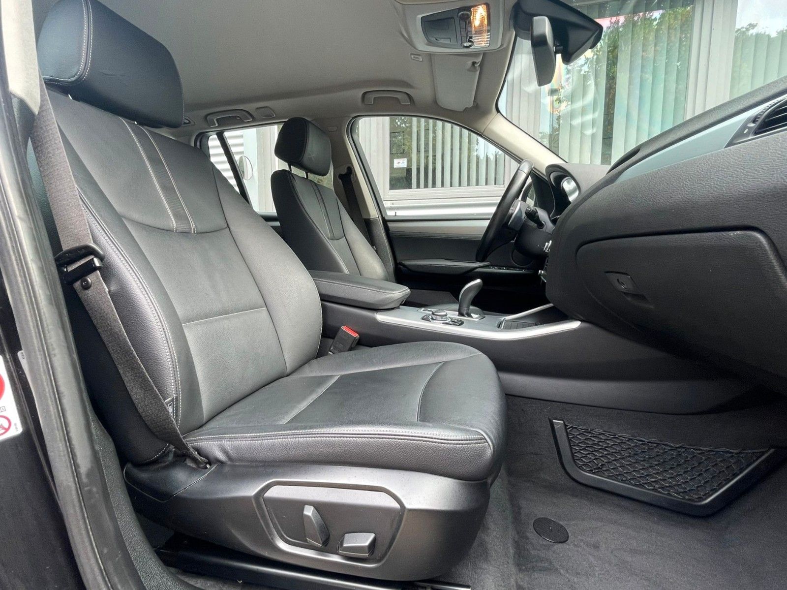 Fahrzeugabbildung BMW X3 xDrive 30d xLine SAG LEDER NAVI LED 360° 1.Hd