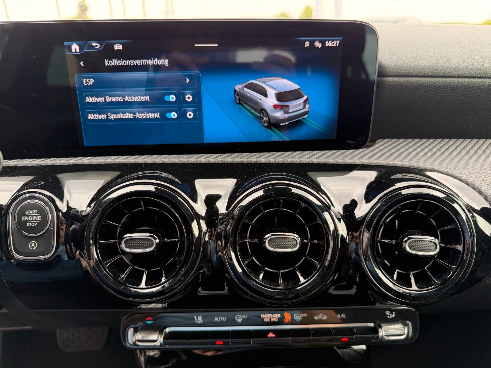 Fahrzeugabbildung Mercedes-Benz A 200 AHK+LED+Carplay+R-Kamera+SHZ+IHC